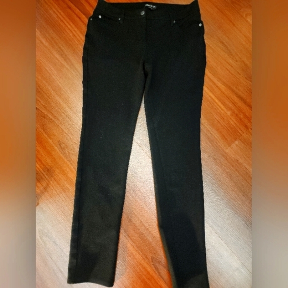 Eileen Fisher Black Soft Jersey Knit Slim Leg 5-Pocket Pants Size 8 EUC - Picture 3 of 9